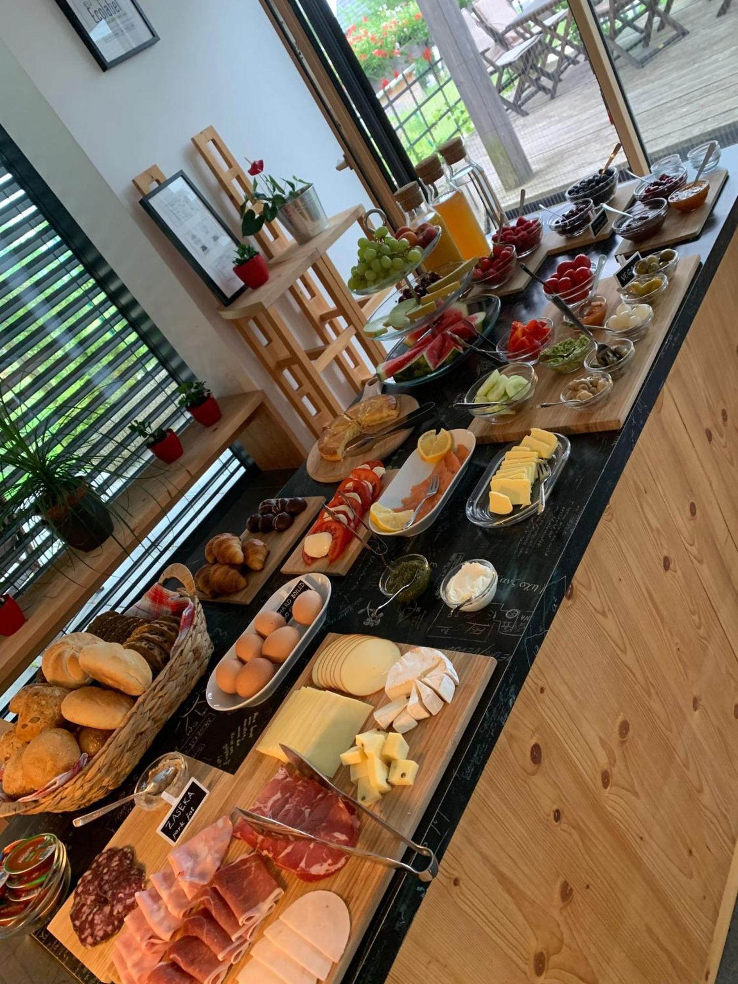 Eco Boutique Hotel Ams Beagle Μπλεντ Εξωτερικό φωτογραφία