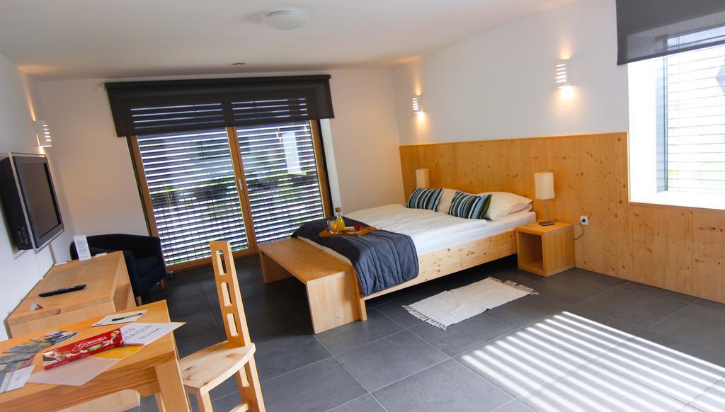 Eco Boutique Hotel Ams Beagle Μπλεντ Εξωτερικό φωτογραφία
