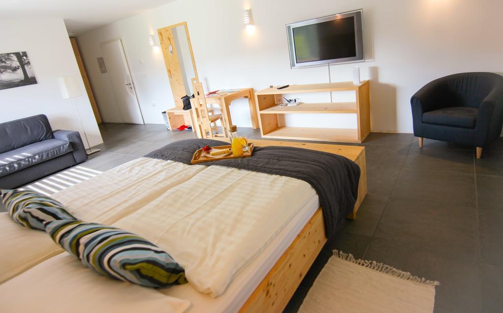 Eco Boutique Hotel Ams Beagle Μπλεντ Εξωτερικό φωτογραφία